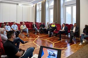 briefing-1.jpg