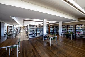 biblioteca-municipal-de-fafe_interior.jpg