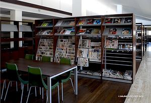 consulta-de-jornais-biblioteca.jpg